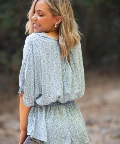 Boutique Simplified Ocean Floral Woven Top