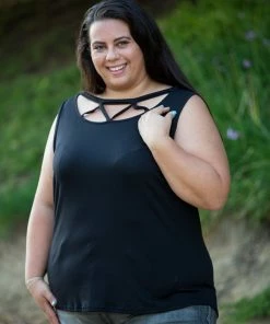 Boutique Simplified Criss Cross You Don't Stop - Black