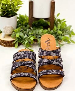 Very G Kalinda Sandal In Black Apparel