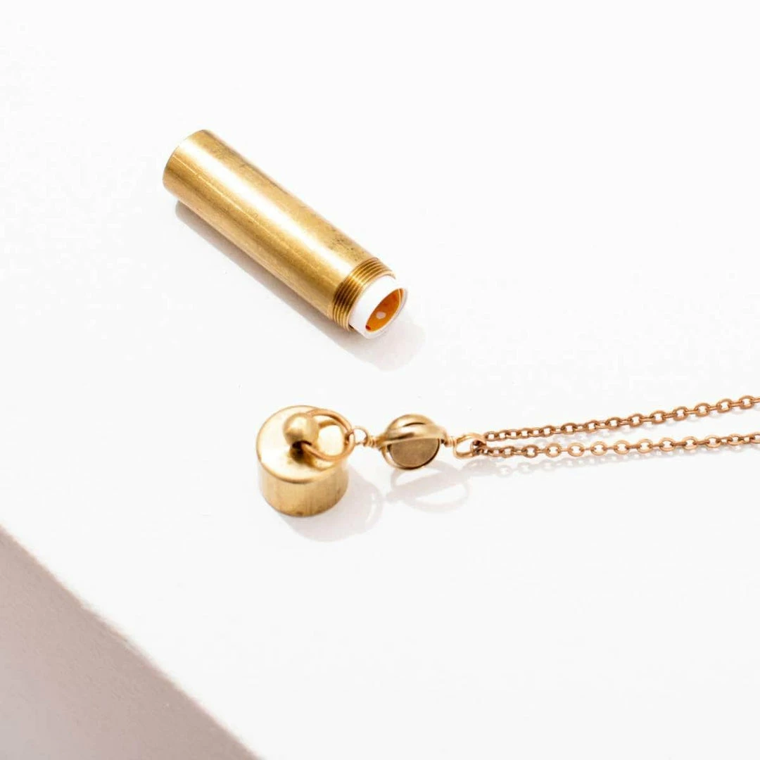 Larissa Loden Jewelry Larissa Loden Time Capsule Necklace Jewelry + Handbags + Accessories 2 Larissa Loden Jewelry Larissa Loden Time Capsule Necklace Jewelry + Handbags + Accessories