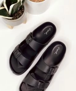 Apparel Qupid Lennie Slides In Black