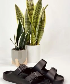 Apparel Qupid Lennie Slides In Black