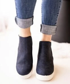 Matisse Lure Wedge In Navy Shoes