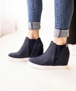 Matisse Lure Wedge In Navy Shoes