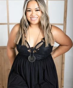 Boutique Simplified Complete Me Tunic - Black 9 Boutique Simplified Complete Me Tunic - Black