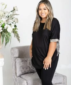 Boutique Simplified Never Look Back Short Sleeve Apparel