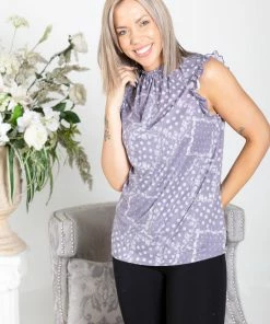 Boutique Simplified Dainty Bandana Pleated Top Apparel