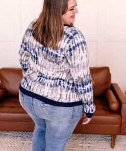 No Ship Drop Ship Ripple Effect Lace Up Top (GHG-S)