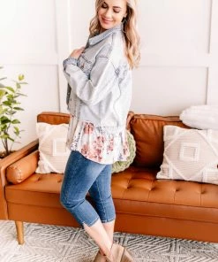 No Ship Drop Ship The Tracks Of My Tiers Sleeveless Top In White Floral (GHG-S) GHG- Shop Singles