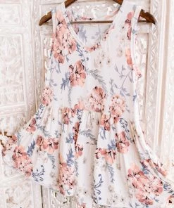 No Ship Drop Ship The Tracks Of My Tiers Sleeveless Top In White Floral (GHG-S) GHG- Shop Singles