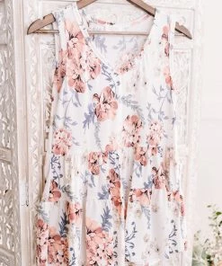 No Ship Drop Ship The Tracks Of My Tiers Sleeveless Top In White Floral (GHG-S) GHG- Shop Singles