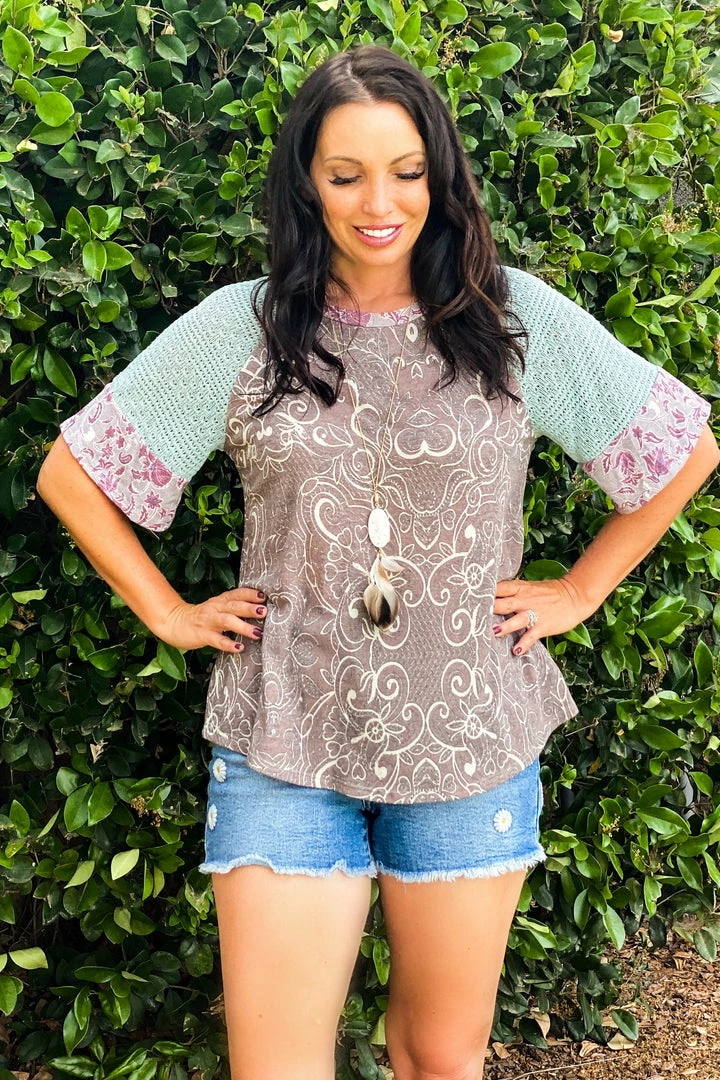 Boutique Simplified Picturesque Paisley Raglan Top 1 Boutique Simplified Picturesque Paisley Raglan Top
