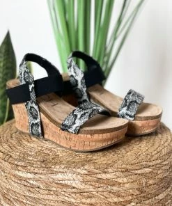 Apparel Matisse Point Break Wedge In Black