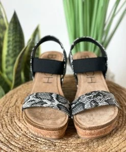 Apparel Matisse Point Break Wedge In Black