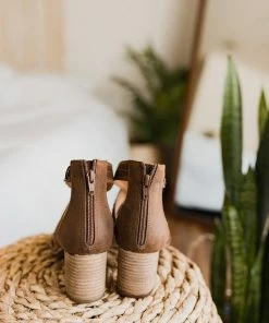 Not Rated Qila Sandal In Tan Apparel