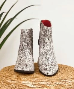 Alcala Richard Hide Booties In Black Apparel