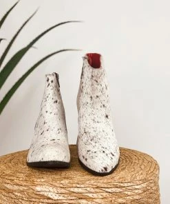 Alcala Richard Hide Booties In Black Apparel