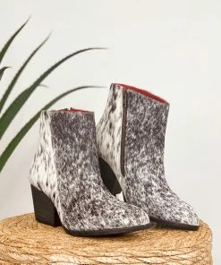 Alcala Richard Hide Booties In Black Apparel