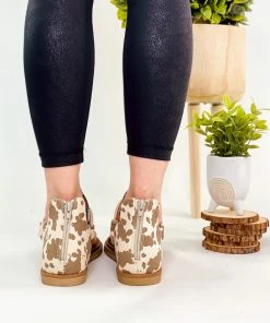 Apparel Very G Rock With Me Sandals In Cream