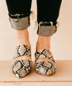 Matisse Shay Mule In White Snake Shoes