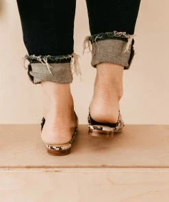 Matisse Shay Mule In White Snake Shoes