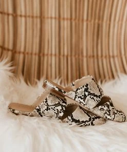 Matisse Shay Mule In White Snake Shoes