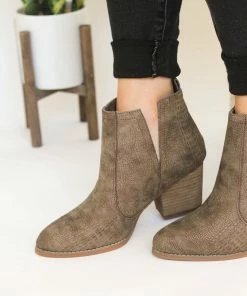 Not Rated Shea Bootie In Tan