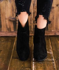 Matisse Slow Down Ankle Boot In Black