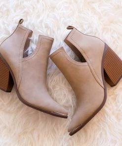 Soda Carlotta Taupe Notched Bootie Shoes 6 Soda Carlotta Taupe Notched Bootie Shoes
