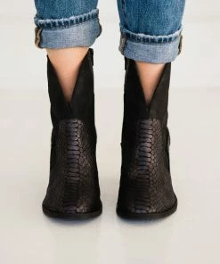 Apparel Not Rated Todd Bootie In Black