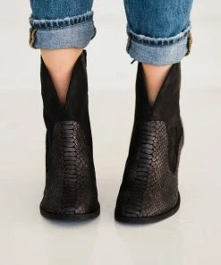 Apparel Not Rated Todd Bootie In Black