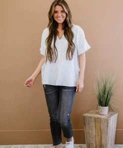 Trendsi Subtly Chic Leopard Print Blouse Apparel 25 Trendsi Subtly Chic Leopard Print Blouse Apparel