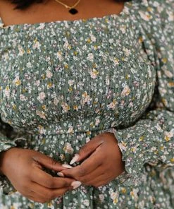 Trendsi Flora And Fauna Full Size Run Smocked Blouse 22 Trendsi Flora And Fauna Full Size Run Smocked Blouse