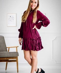 Very J Crinkled Castaway Ruffle Dress Apparel