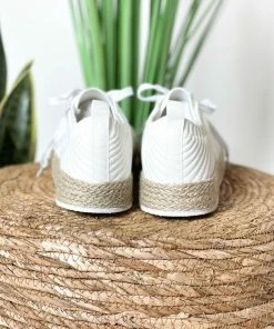 Not Rated Yaras Sneakers In White Apparel 11 Not Rated Yaras Sneakers In White Apparel