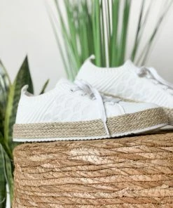 Not Rated Yaras Sneakers In White Apparel