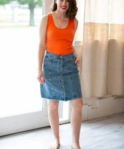 Zenana Apparel Berkley Scoop Neck Seamless Tank Top 23 Zenana Apparel Berkley Scoop Neck Seamless Tank Top