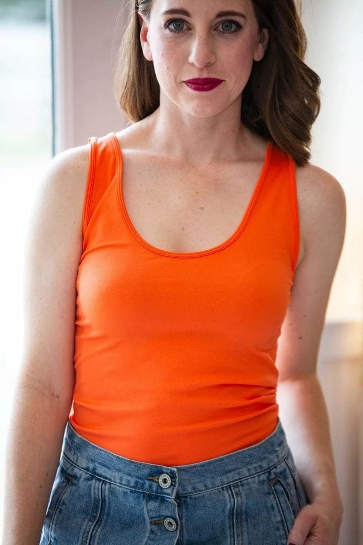 Zenana Apparel Berkley Scoop Neck Seamless Tank Top 2 Zenana Apparel Berkley Scoop Neck Seamless Tank Top