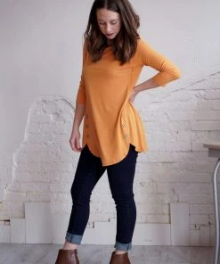 Zenana Tops Delilah Dolphin Hem Top