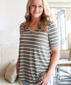 Zenana Apparel Laurel Stripe V-Neck 52 Zenana Apparel Laurel Stripe V-Neck