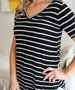 Zenana Apparel Laurel Stripe V-Neck 56 Zenana Apparel Laurel Stripe V-Neck