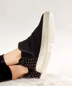 Very G Zoey Sneaker In Black